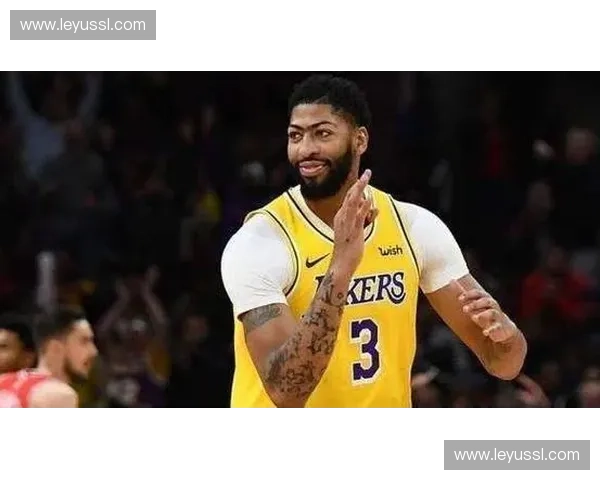 那不勒斯伤病潮持续,麦克托米奈肌腱问题出战成疑 那不勒斯伤病潮持续,麦克托米奈肌腱问题出战成疑